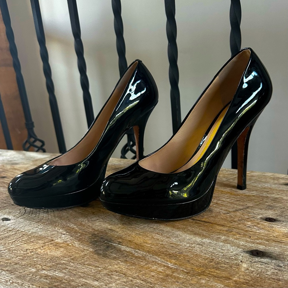Joan & David Shiny Black Patent Leather 4” Platform Heels Size 8